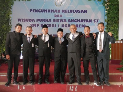 Keluarga SMPN 1 Ngadirejo